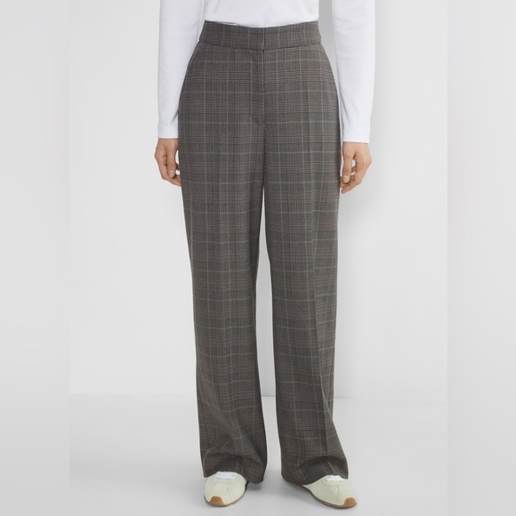Aritzia Pants - NWT The Limitless Pant